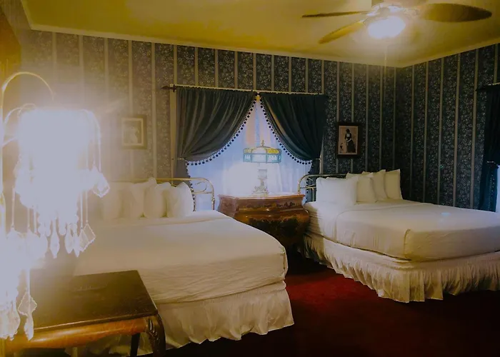 Copper Queen Hotel 3*